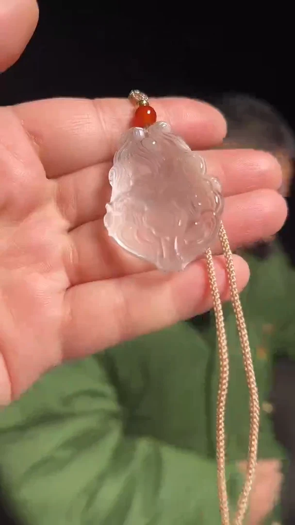 【闪购商品】水晶吊坠(赠链)未镶嵌天然多样性发一