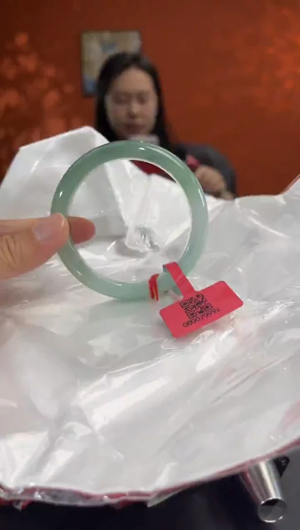 未镶嵌手镯翡翠7