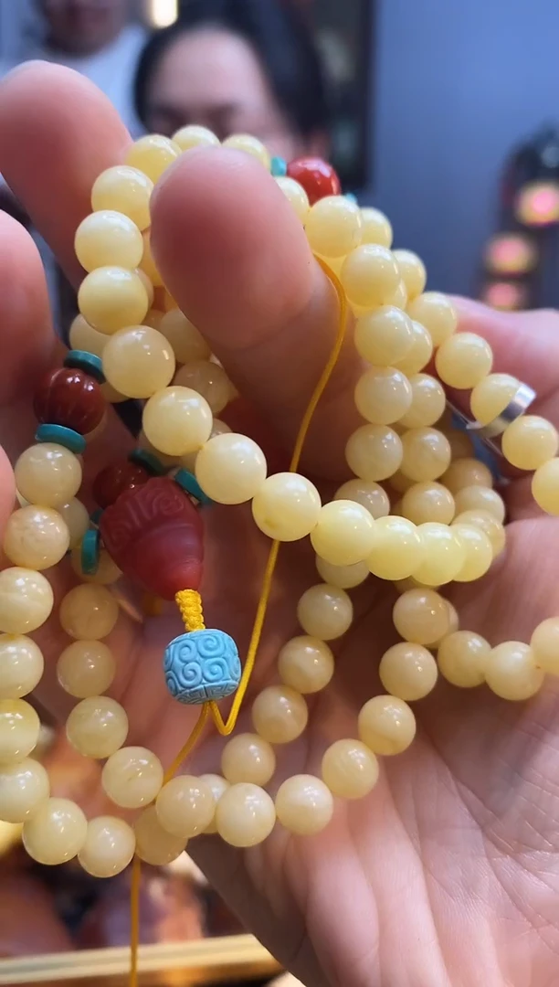 未镶嵌颈饰琥珀项链