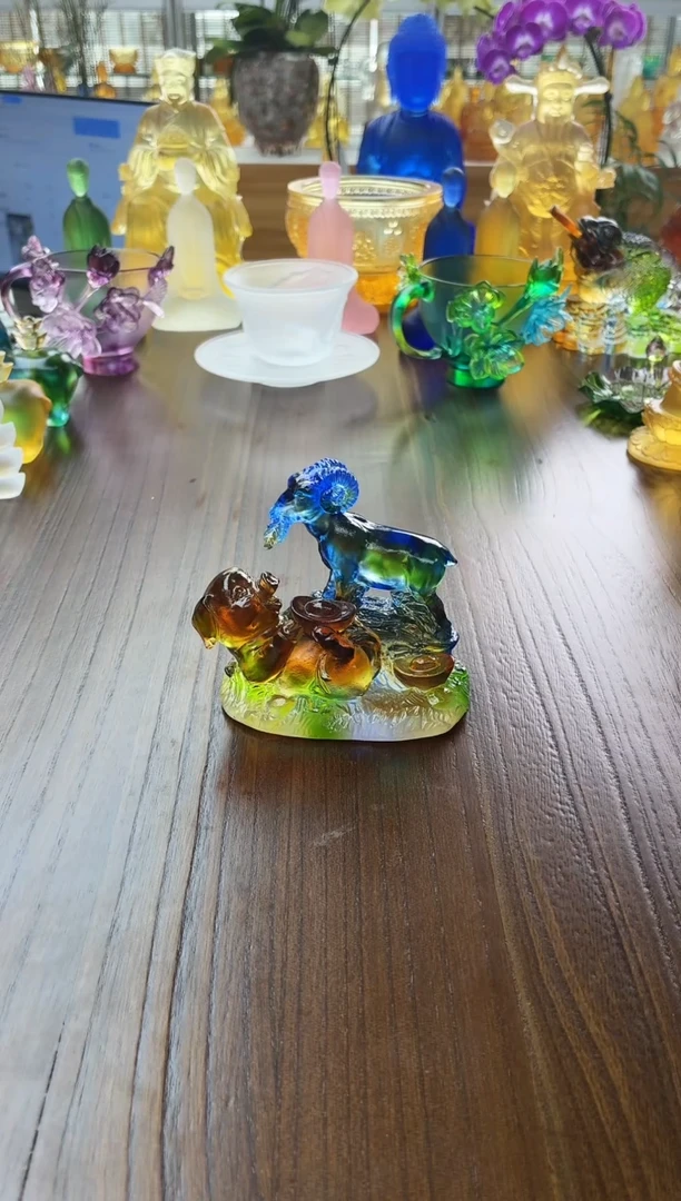 手工艺品琉璃彩色元宝猪摆件8公分