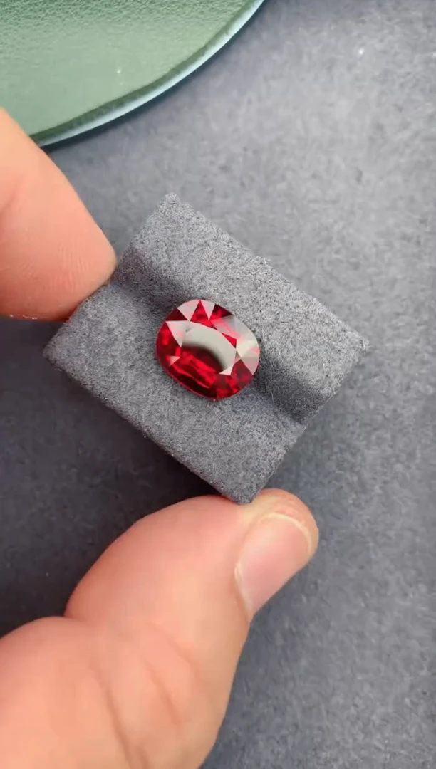 未镶嵌裸石碧玺4.8ct 卢比来碧玺