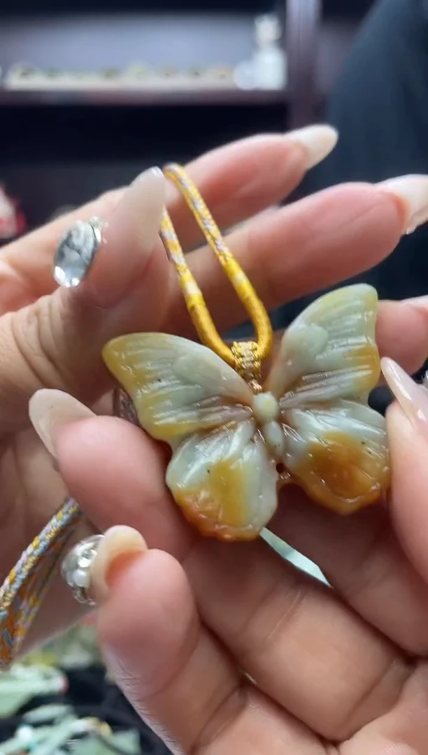 未镶嵌岫玉吊坠·