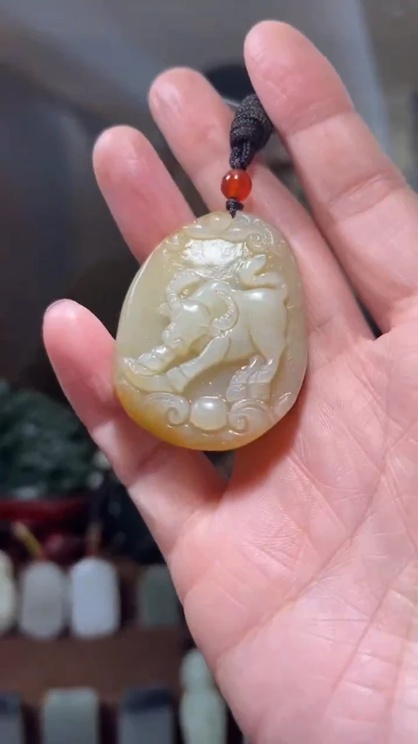 颈饰未镶嵌和田玉·1