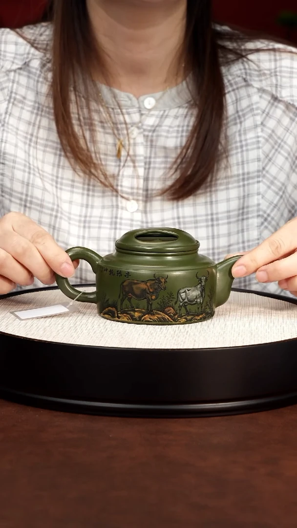 茶壶紫砂绿泥 牛盖莲子 扭转乾坤
