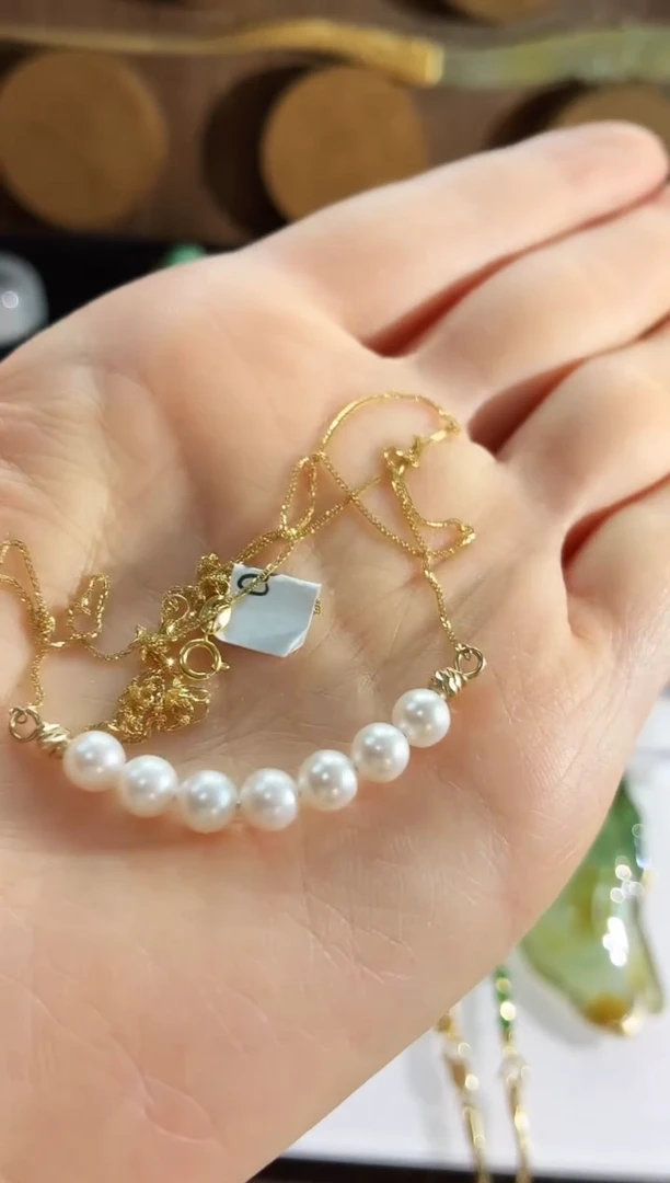 18K金镶嵌海水珍珠颈饰颈饰