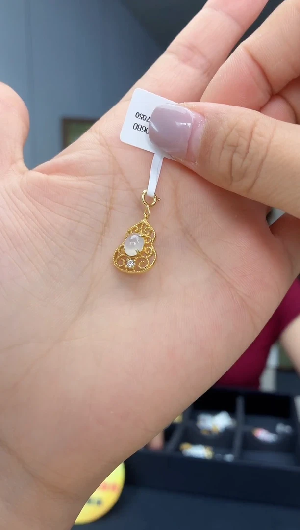 吊坠(不含链)银S925镶嵌翡翠1111111