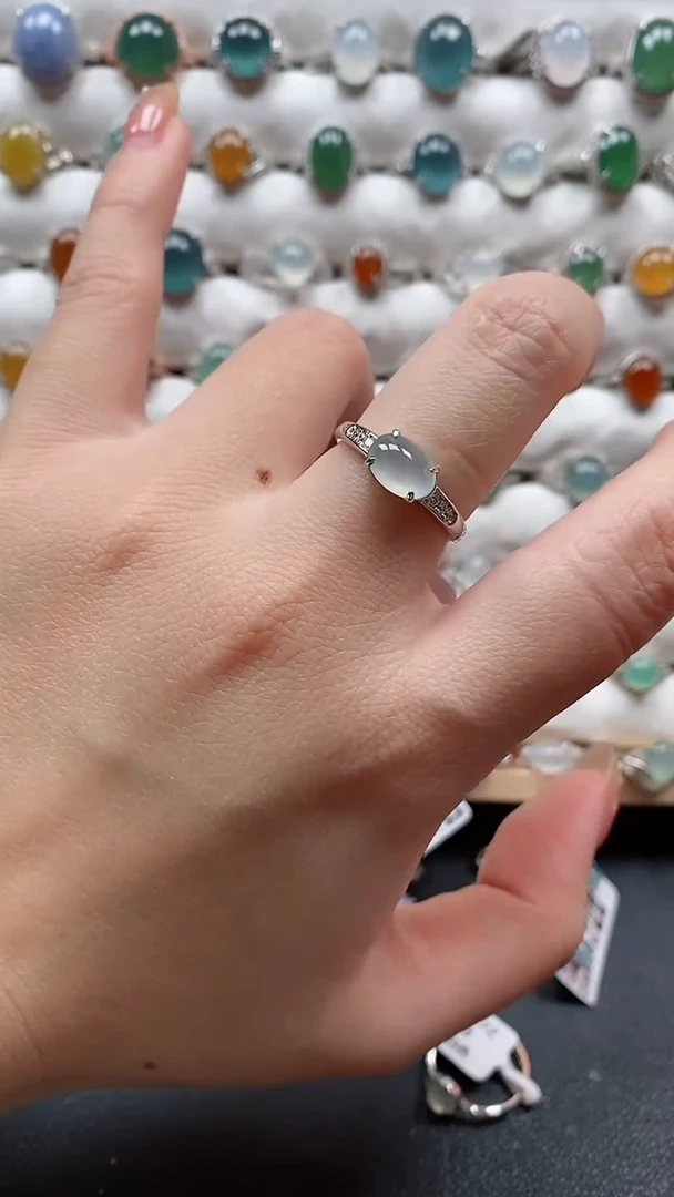 【闪购商品】翡翠戒指银S925镶嵌一物一证一礼盒