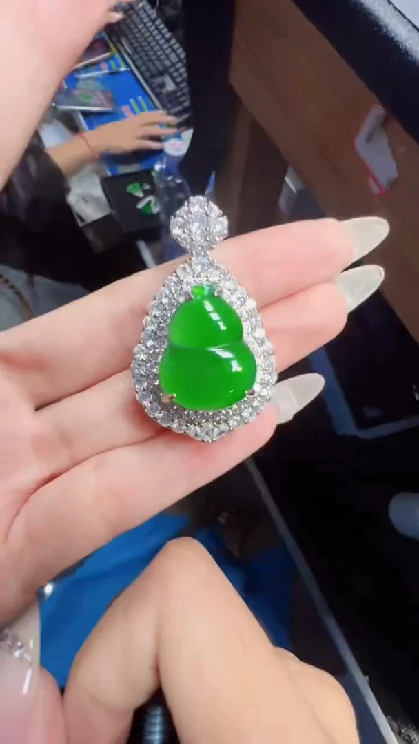 未镶嵌定制翡翠翡翠A货有轻微色差属于正常现象，葫芦多样性发货1
