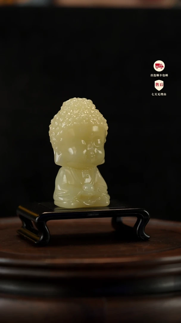 云南石竹叶青雕刻：宝宝造像摆件