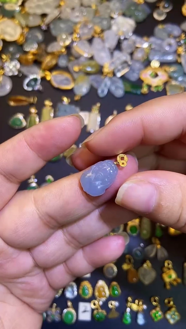 翡翠18K金镶嵌吊坠(不含链)1