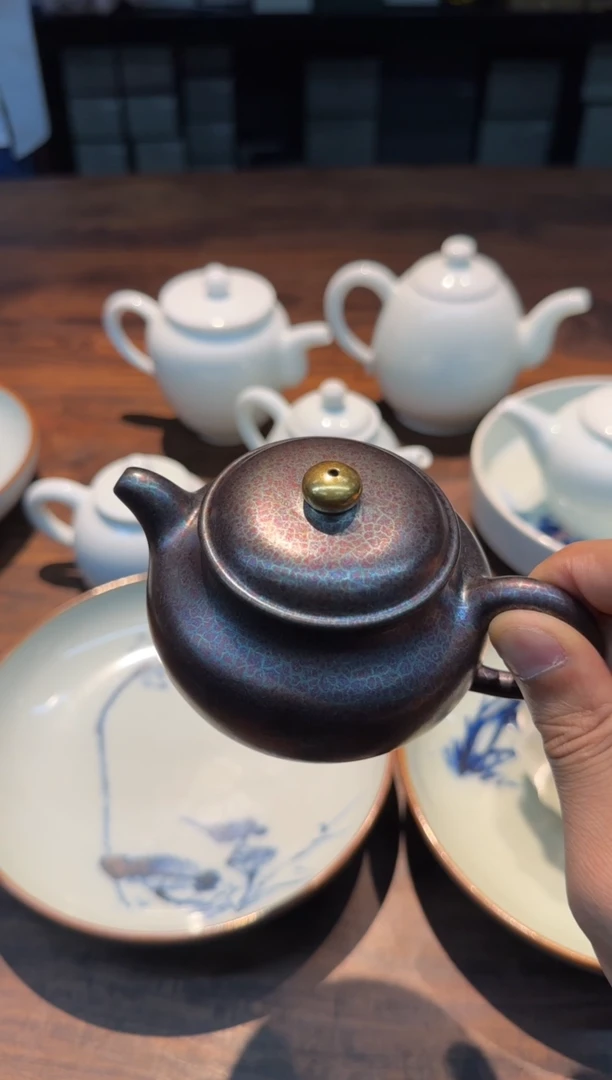徐云 克拉玛依黑 仿古壶（贝壳烧）