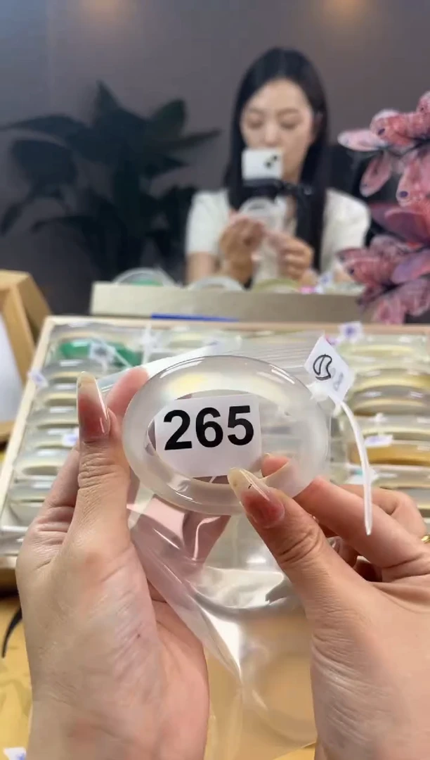 玛瑙/玉髓手镯未镶嵌265