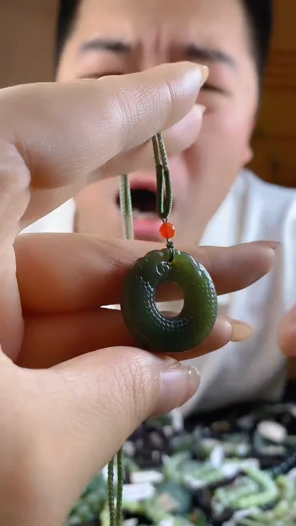 和田玉未镶嵌颈饰多样性发货，拍一发一