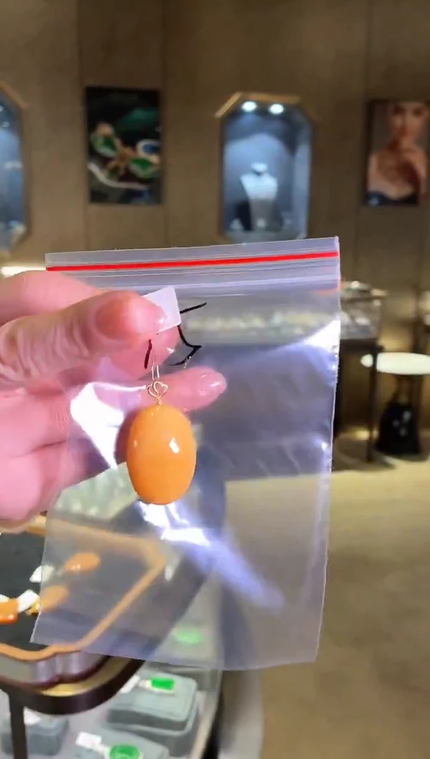 蜜蜡吊坠(不含链)18K金镶嵌15【】不退不换