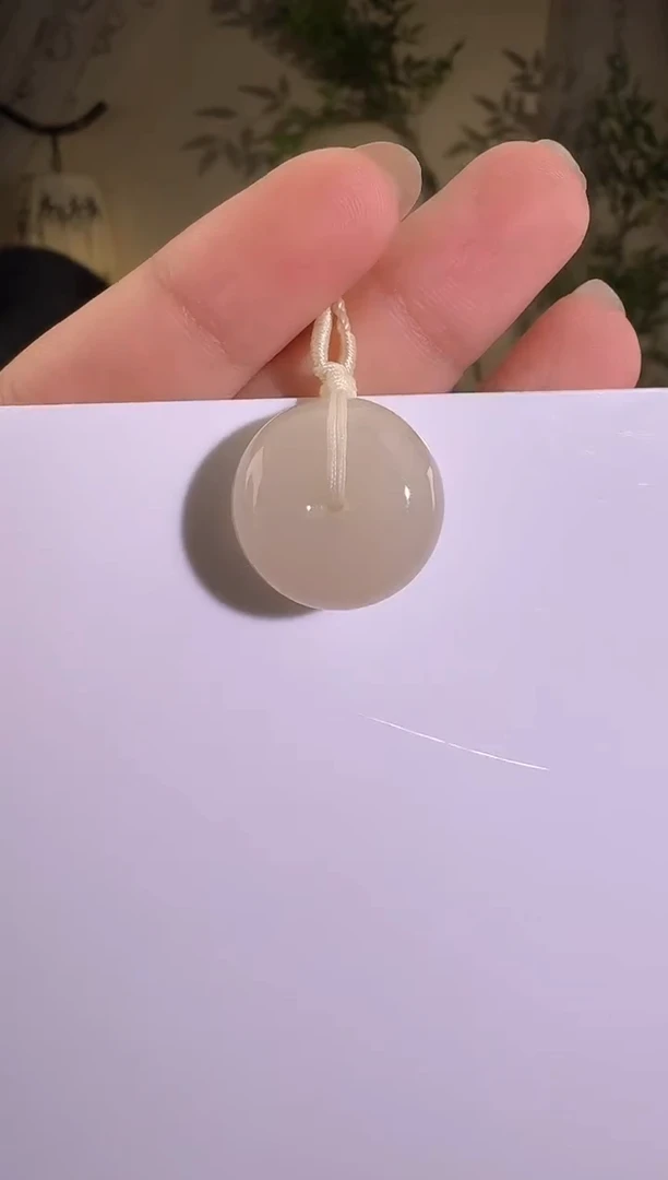 和田玉未镶嵌颈饰扣