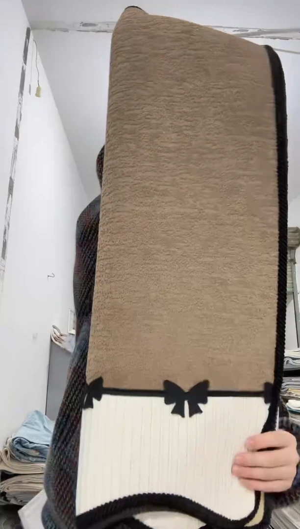 雪尼尔70*240咖色蝶衣