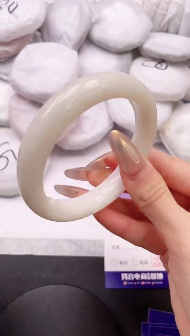 【闪购商品】和田玉手镯未镶嵌6K485-60