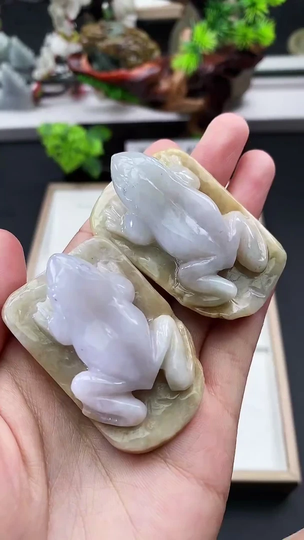 颈饰未镶嵌翡翠天然缅甸A货翡翠随机发一件