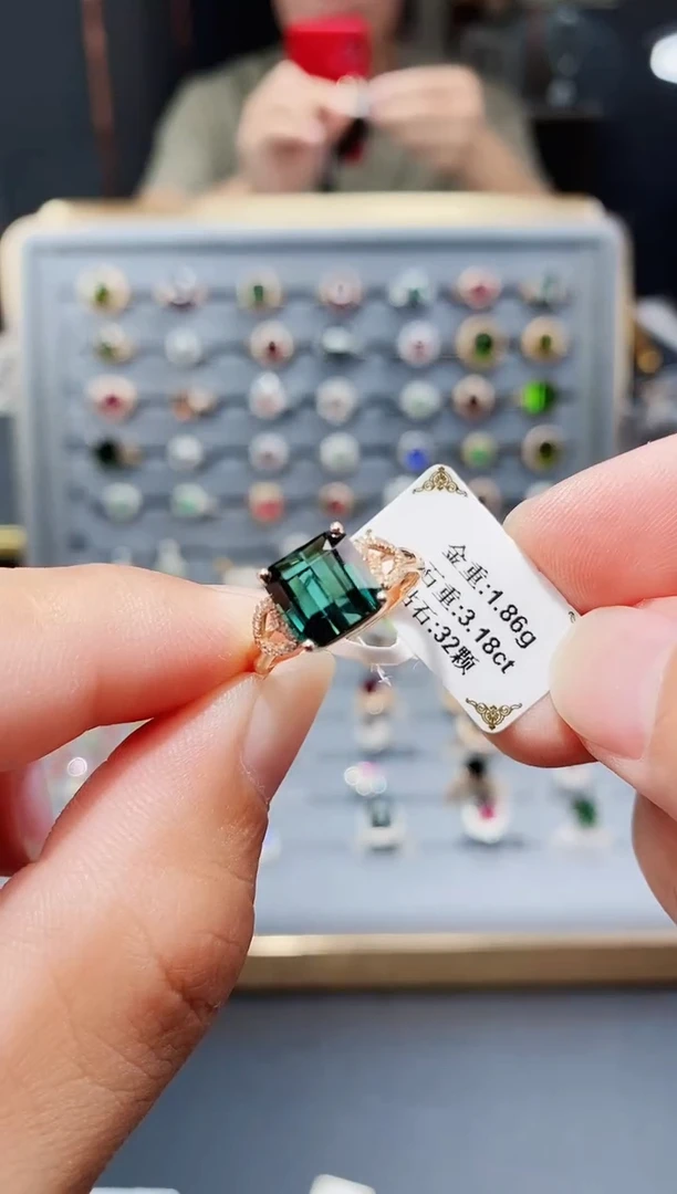 碧玺戒指18K金镶嵌3.18.