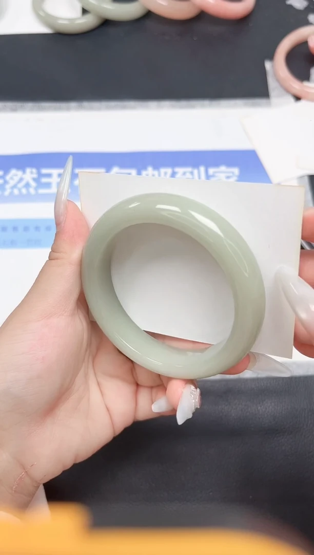 未镶嵌手镯石英质玉21-58