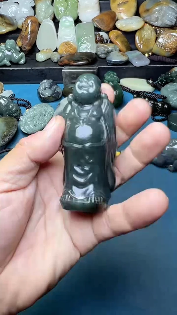 未镶嵌和田玉把件-