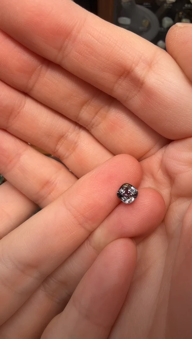 裸石尖晶石黑武士0.96ct-A091-1p