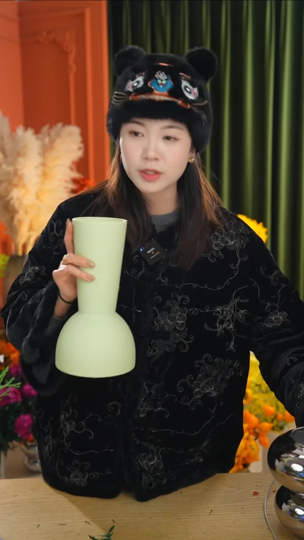 上釉磨砂 抹茶绿色 陶瓷花瓶