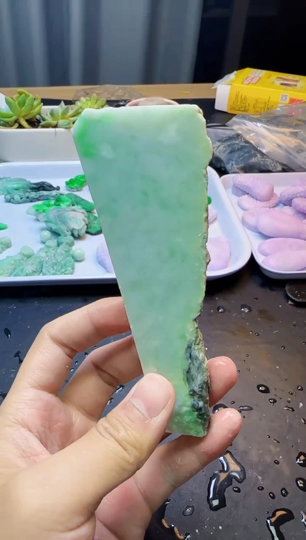翡翠未镶嵌颈饰黄*有056天然缅甸A货翡翠