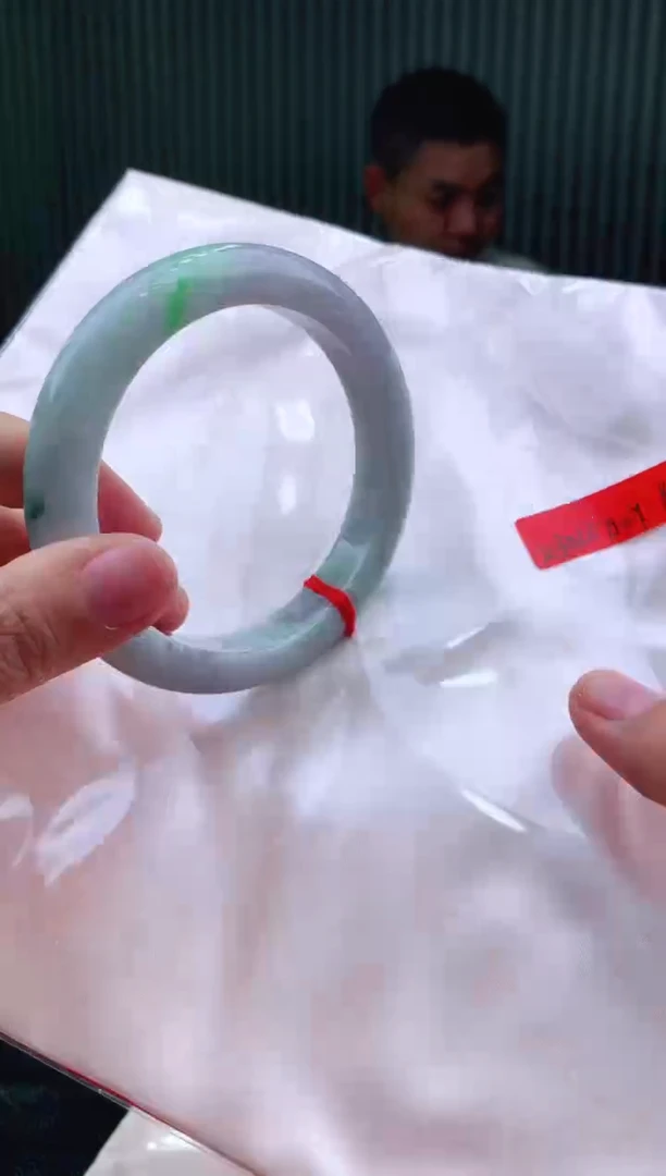 未镶嵌手镯翡翠60+