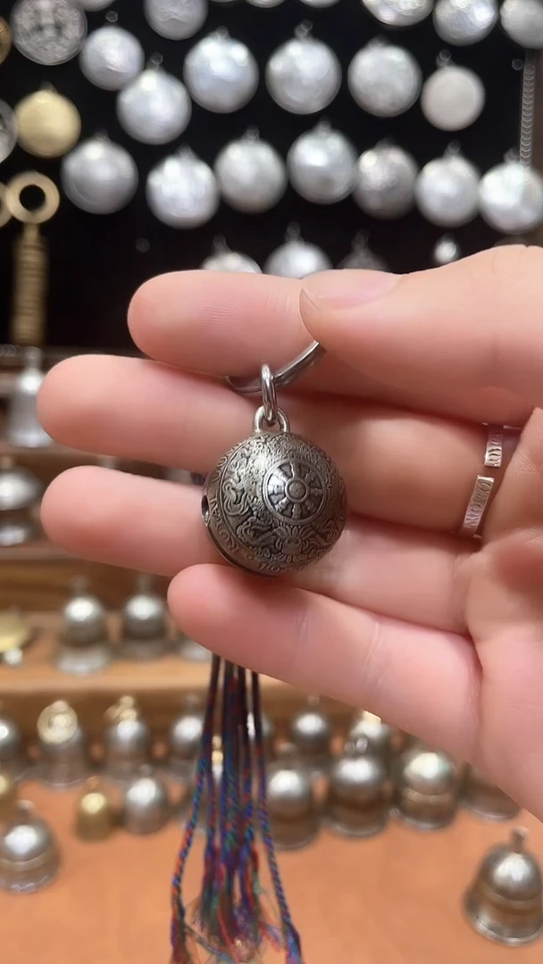 路*不丹白铜铃铛