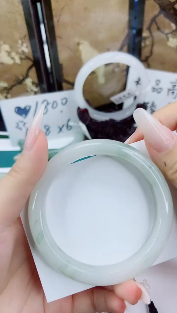 未镶嵌手镯石英质玉125-62/63