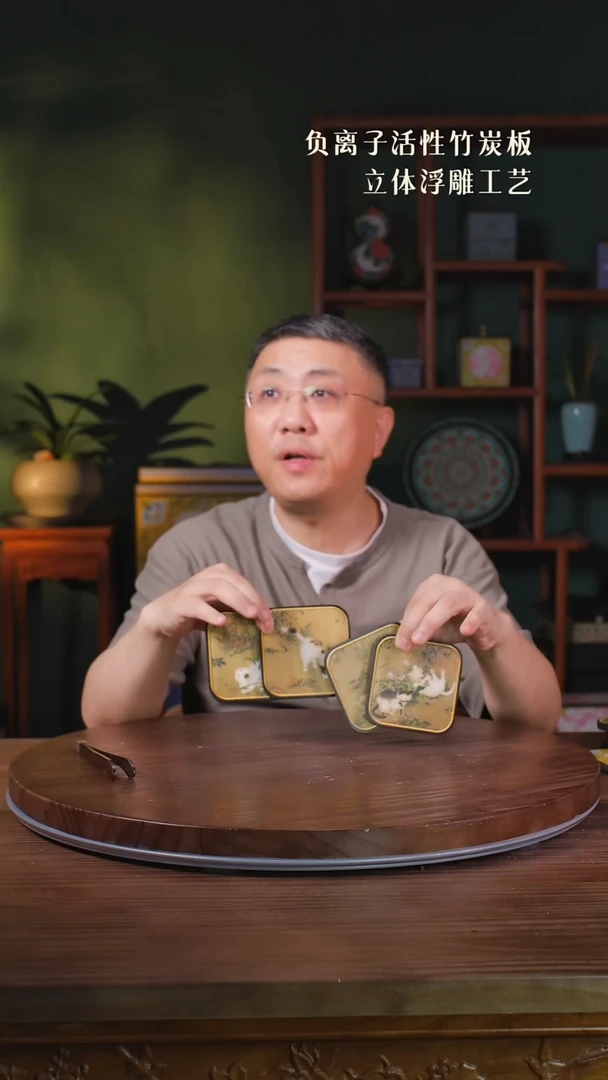 壹藏贰宝唐苑戏春杯垫一套