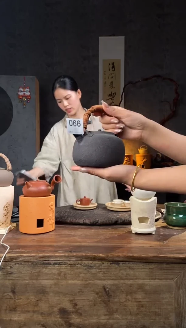 全手工潮州原矿砂铫壶黑陶提梁
