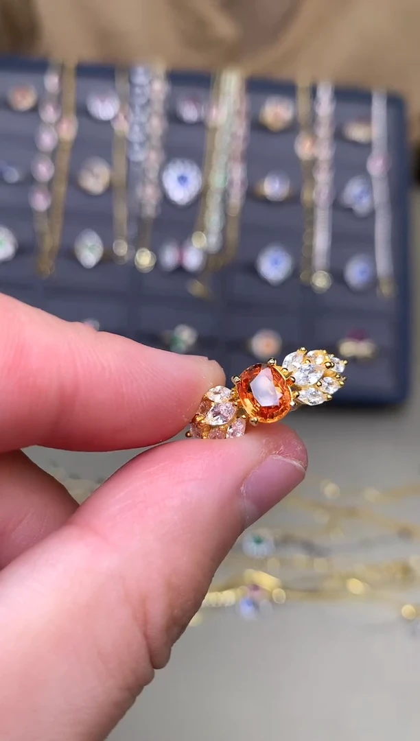 银S925镶嵌戒指石榴石（芬达石）戒指