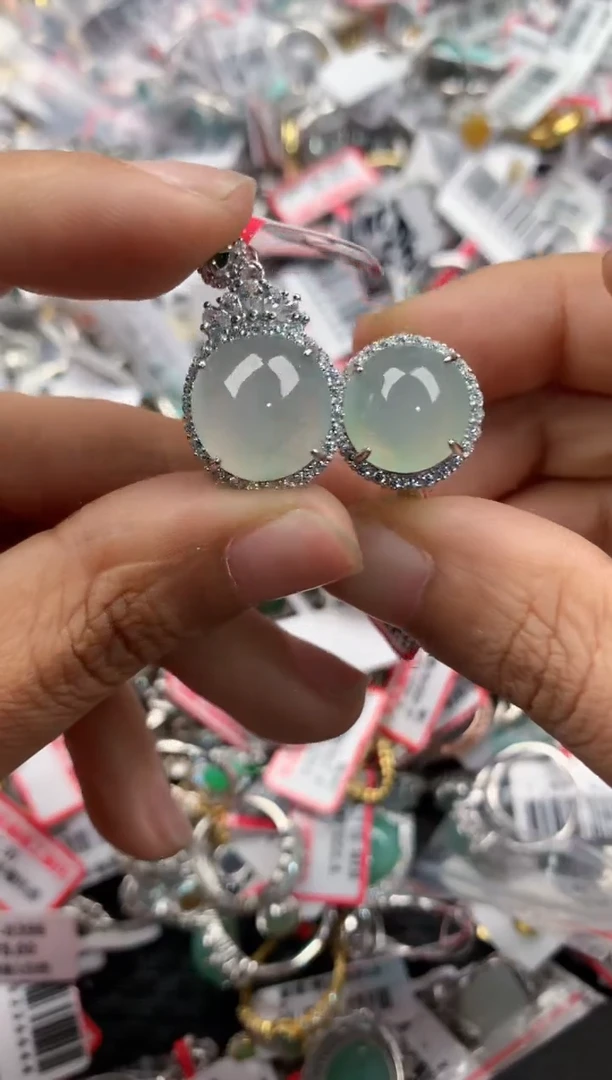 银S925镶嵌戒指翡翠666      1