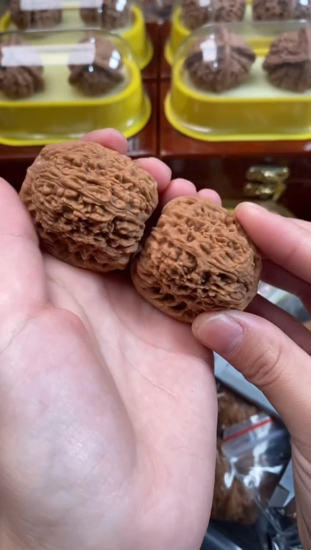 把件文玩核桃南疆石38尺s850