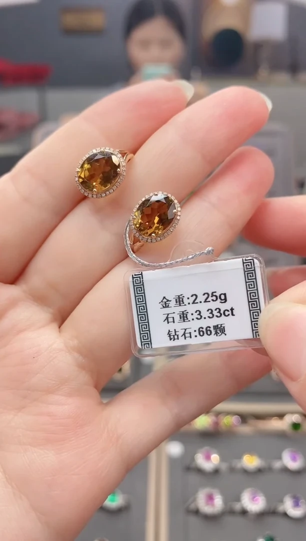 18K金镶嵌耳饰碧玺3.33配钻