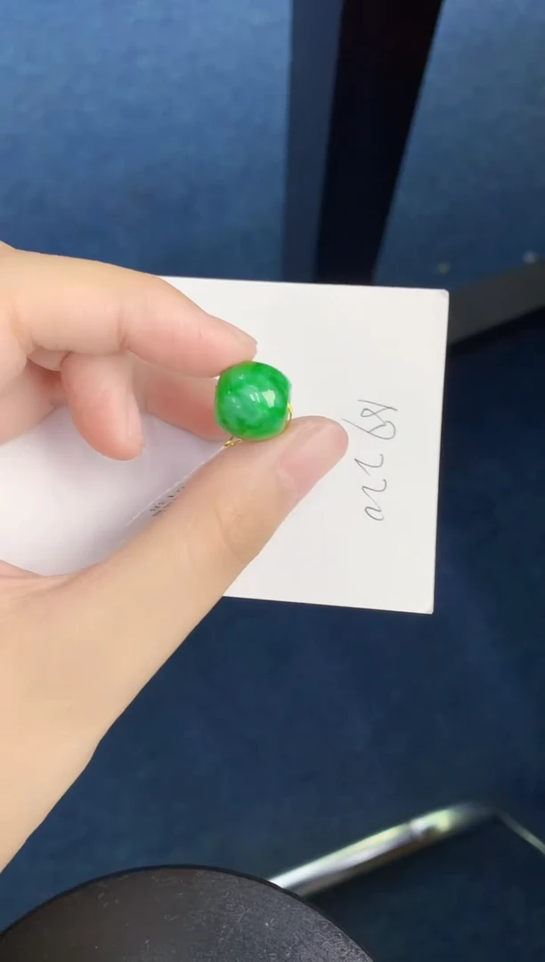 翡翠未镶嵌颈饰天然翡翠緬甸A貨