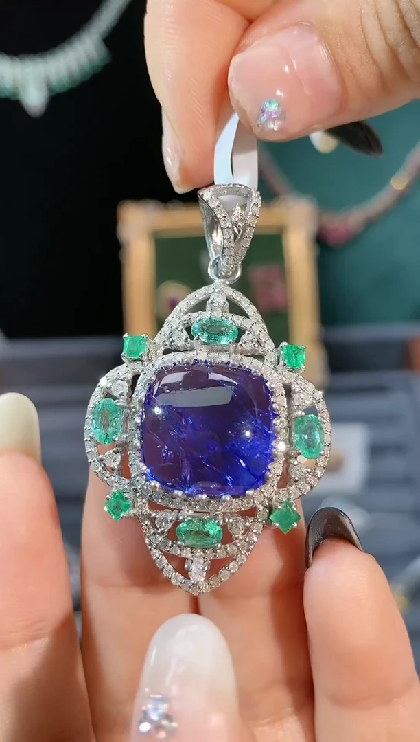 吊坠(赠链)未镶嵌坦桑石天然坦桑石吊坠