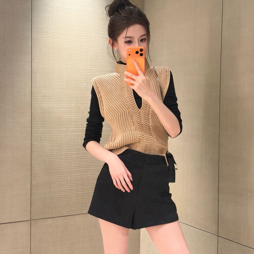 复古无袖针织马甲女秋季宽松设计感小众别致内搭上衣气质百搭短裤