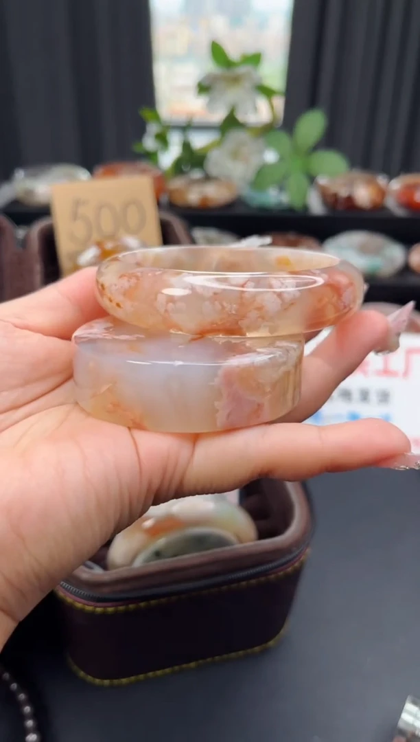 石英质玉手镯未镶嵌赠送镯心（圈口63