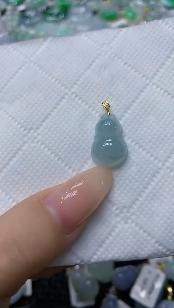 翡翠18K金镶嵌颈饰111111111111