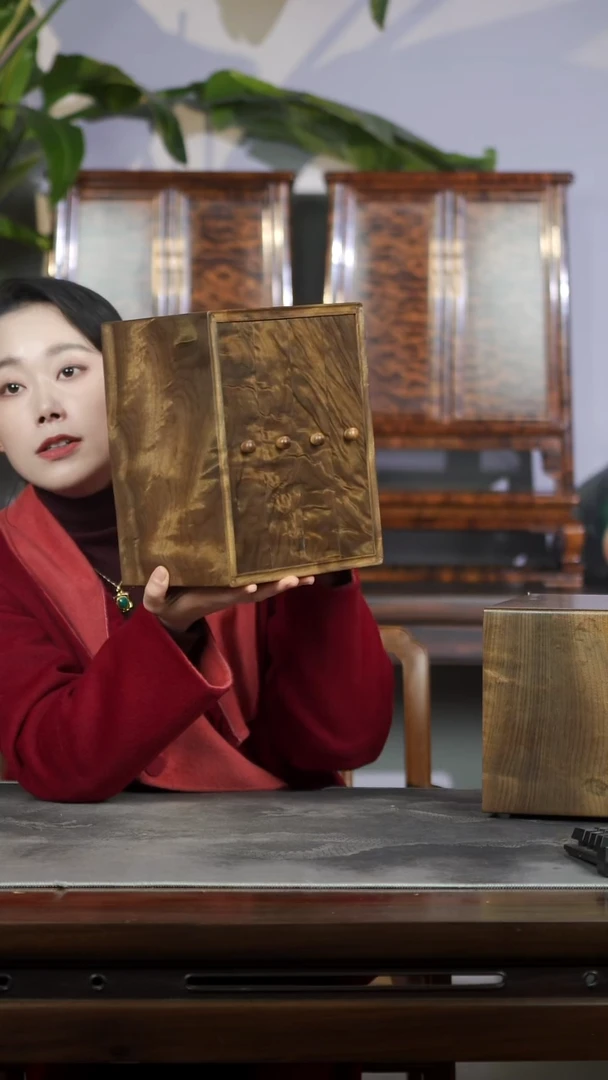 金丝楠满花4层珠宝柜441