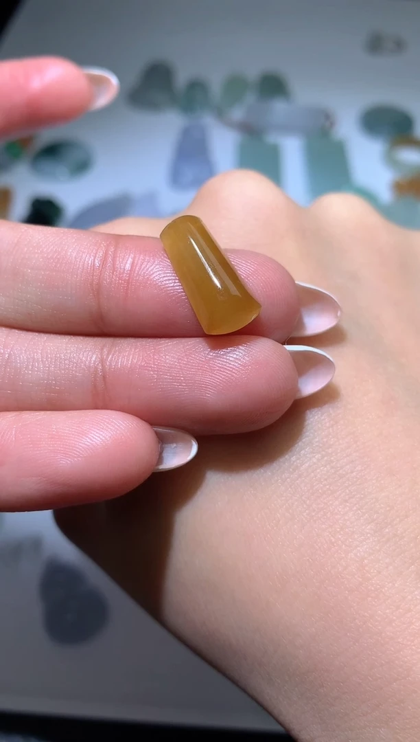 未镶嵌定制翡翠毛货