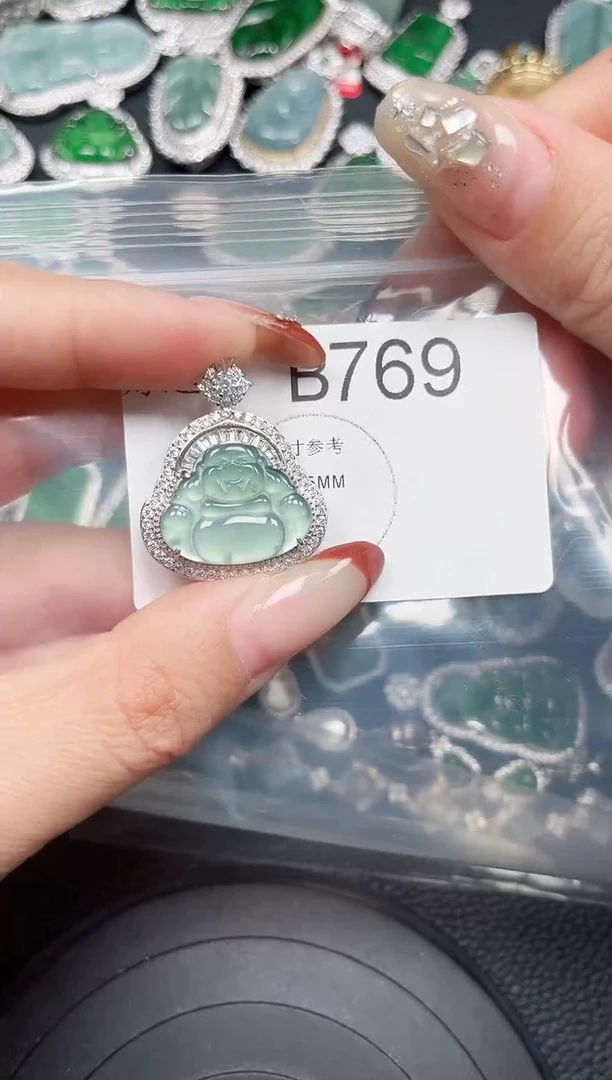 【闪购商品】翡翠颈饰未镶嵌吊坠赠皮绳769