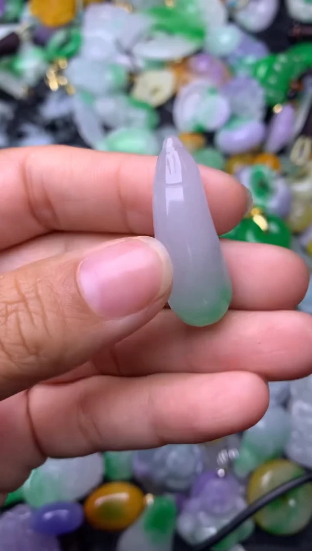 颈饰未镶嵌翡翠缅甸翡翠吊坠