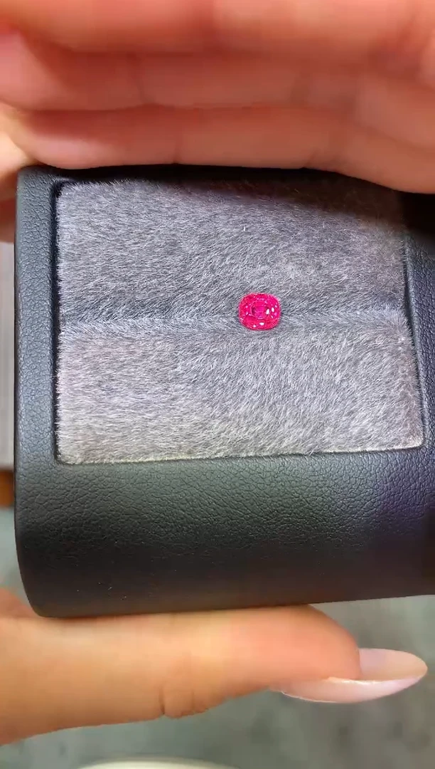 未镶嵌裸石定制尖晶石近椭圆 绝地武士 0.89ct