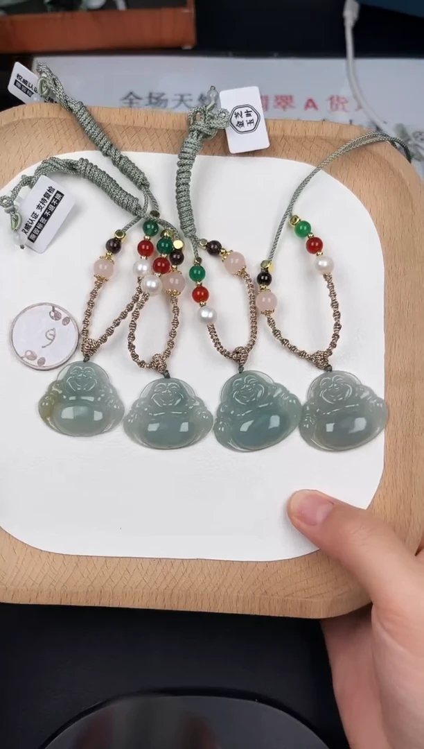 颈饰未镶嵌翡翠LA094带色小佛+送同款绳子多样性发其一