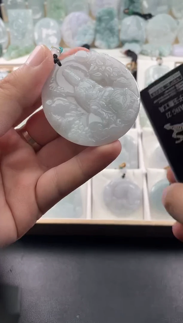 颈饰未镶嵌翡翠....9/28/.183