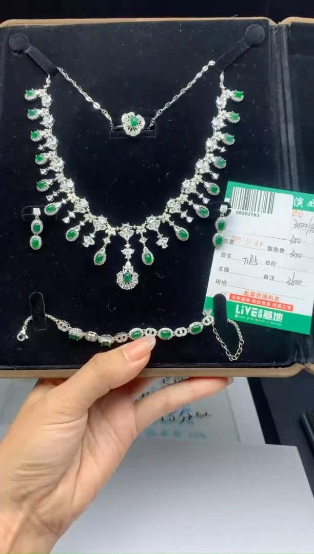 未镶嵌定制翡翠天然A货翡翠多样性发其一